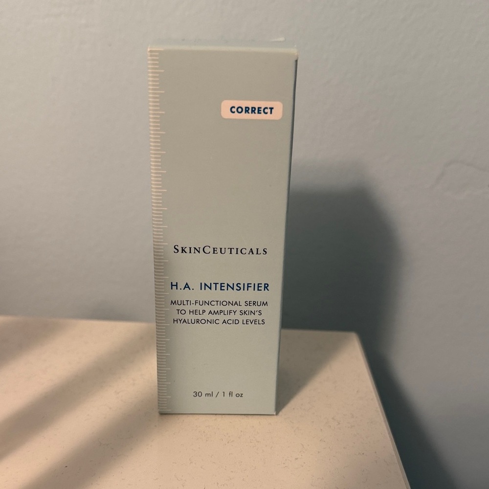 SkinCeuticals H.A. Intensifier
